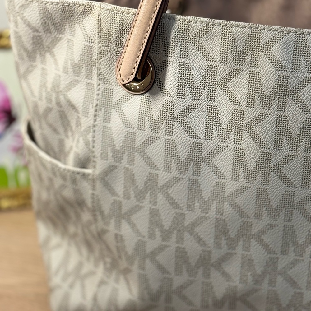 Michael Kors Light Beige MK Logo Tote with Beige Straps - Picture 3 of 13